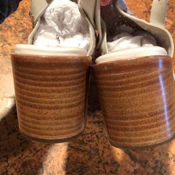rag & bone sandal. White/cream. Size 39 - Picture 3 of 11